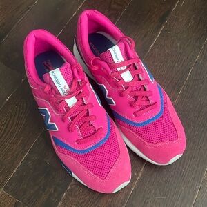 NEW BALANCE 997H RUNNING SHOES
